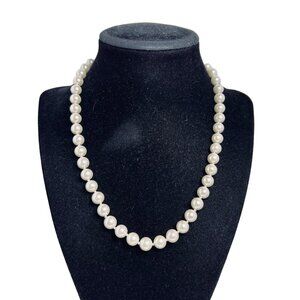 Vintage Single Strand White Faux Pearl Necklace (5383)